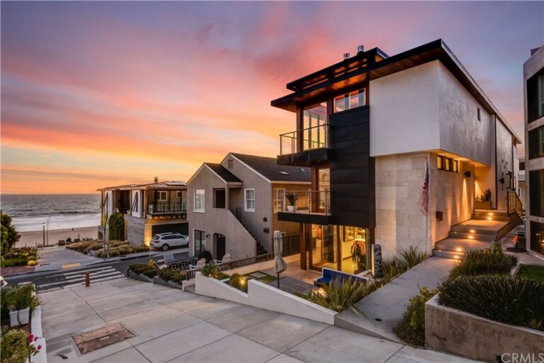 Manhattan Beach movers